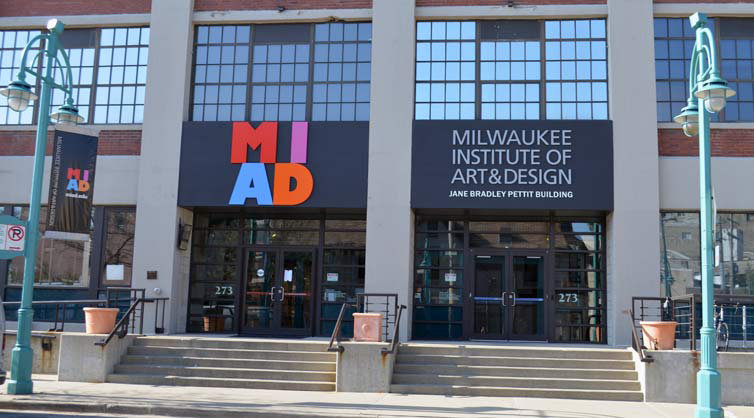 Milwaukee-Institute-of-Art-and-Design-Historic-Third-Ward_780x418